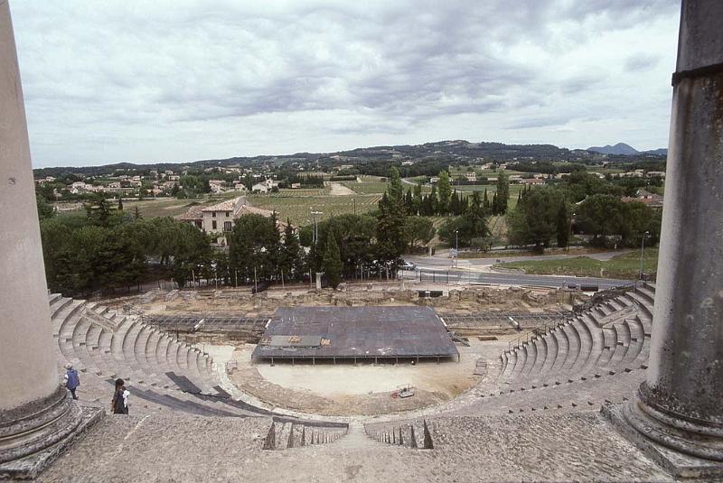 France 97 Vaison Amphitheater.jpg